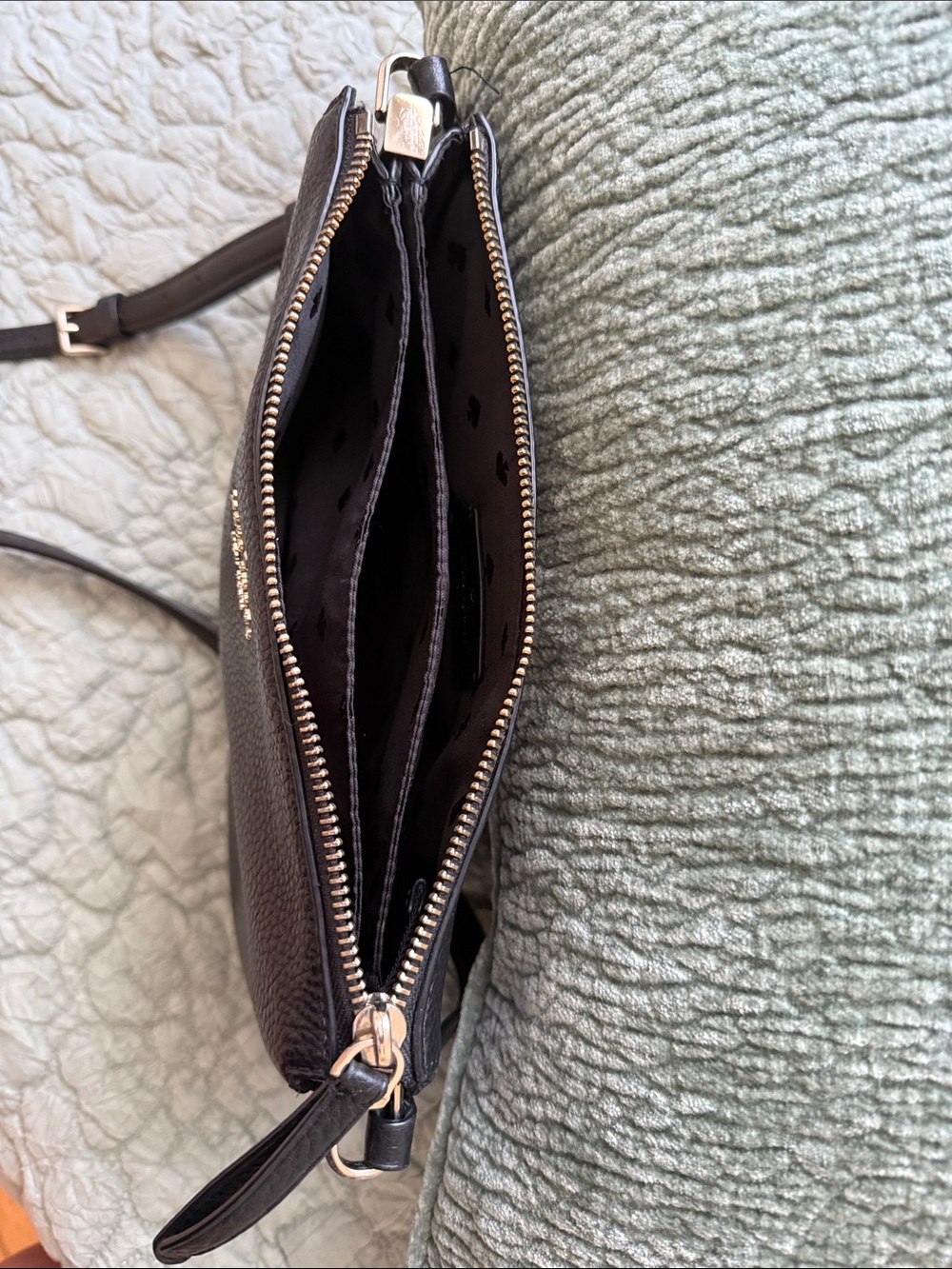 kate spade black pebbled leather crossbody bag with adjustable strap - Picture 7 of 9